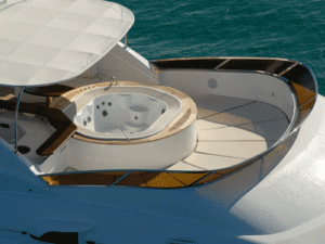 Benetti-110-jacuzzi2