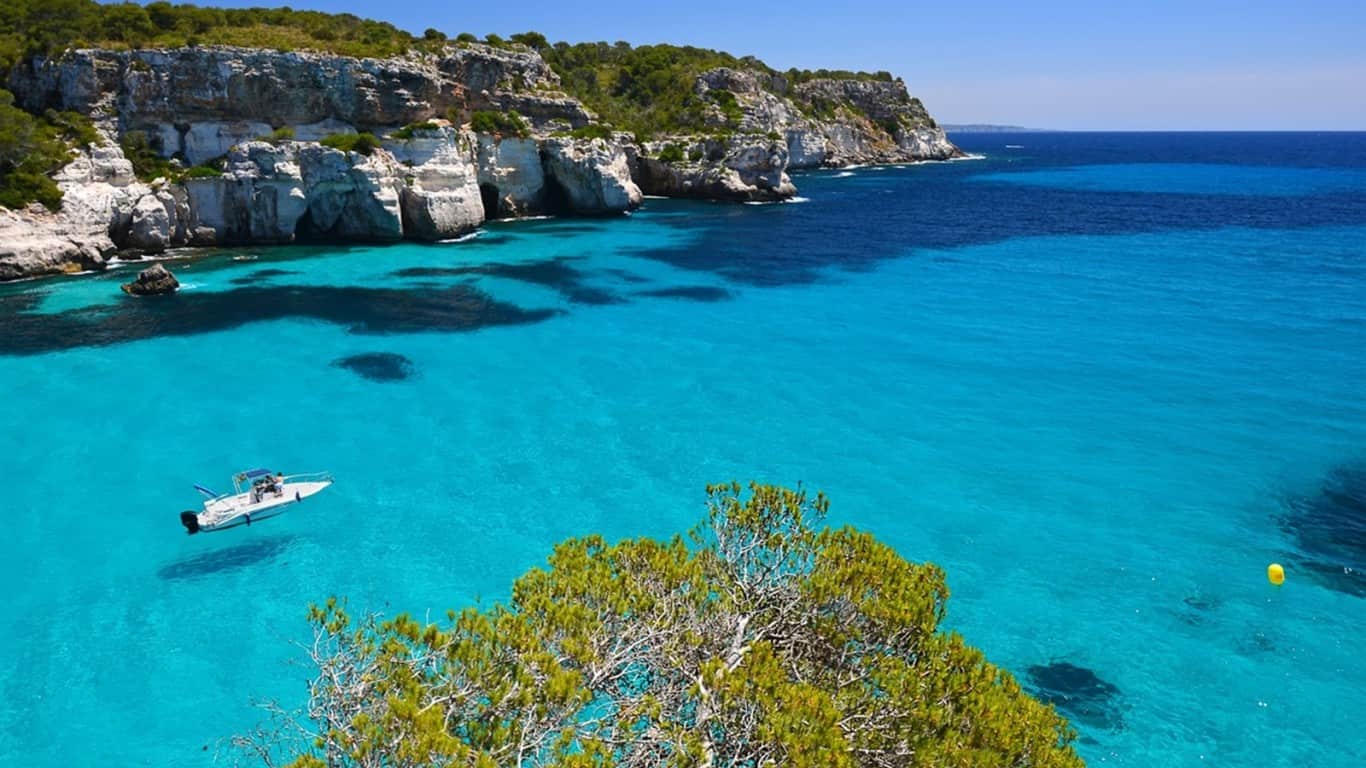 De Barcelona a Menorca en barco